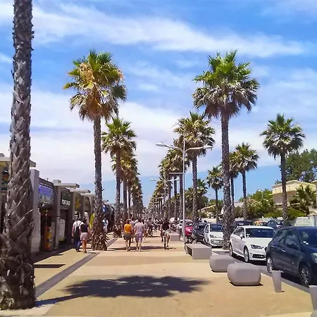 Appartement T2 Centre à 10 Mn Des Plages Agde