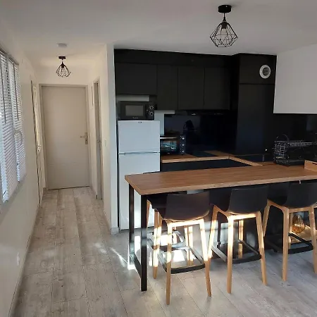 Appartement T2 Centre à 10 Mn Des Plages *